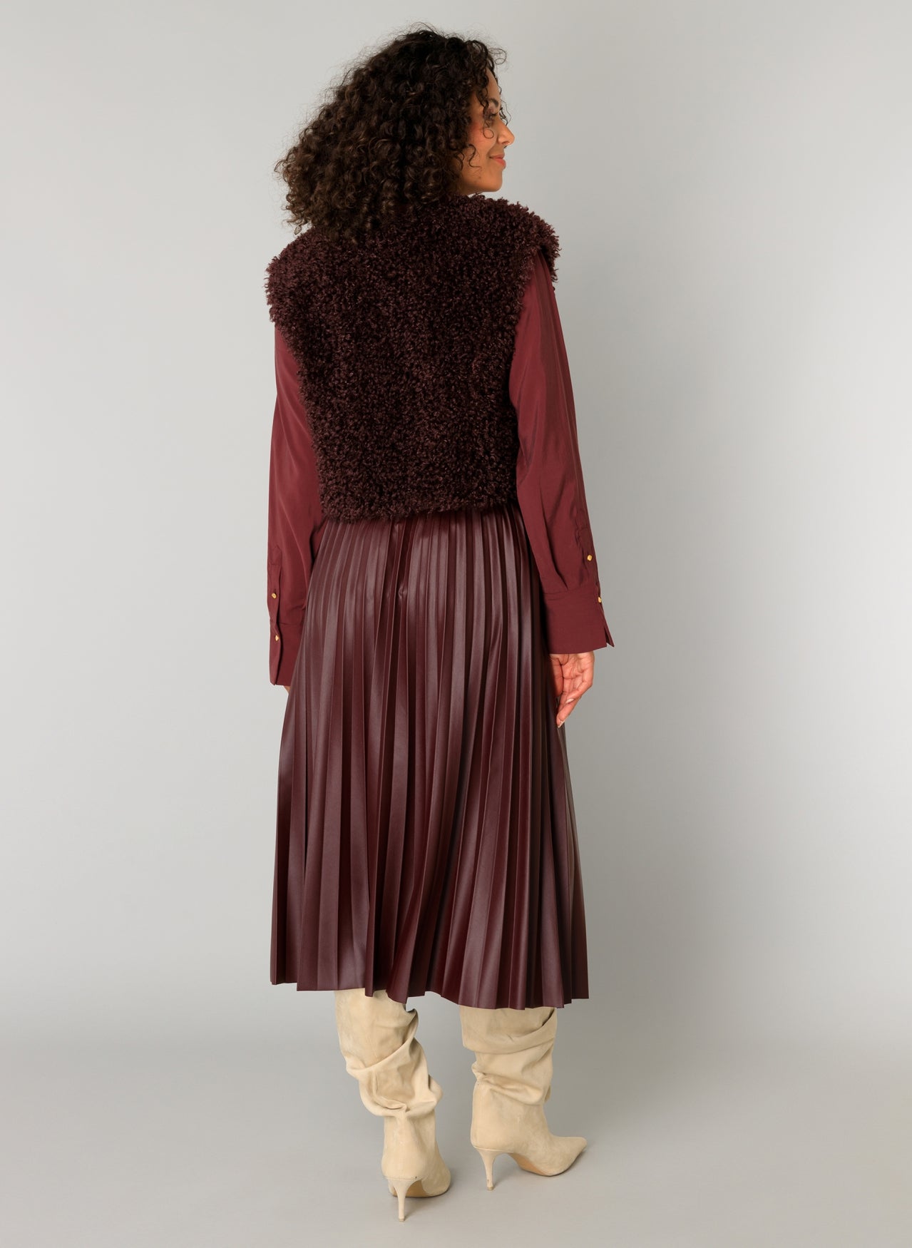 Caroline - Dark Bordeaux